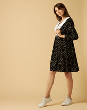 Load image into Gallery viewer, Black Flowered Dress with Detachable Collar