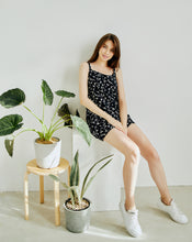 Load image into Gallery viewer, Floral Print Top with White Lace and a Red Button