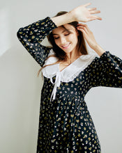 Load image into Gallery viewer, Black Flowered Dress with Detachable Collar