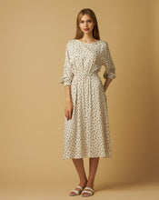 Load image into Gallery viewer, Spring Flowered Dress with an Elastic Waistband and Cuffs