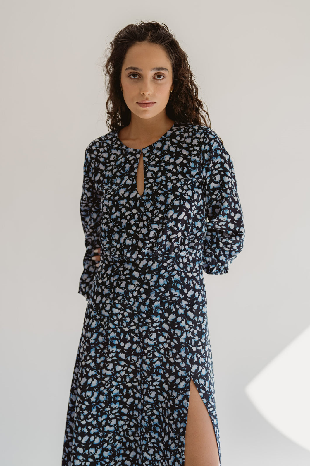 Navy Blue Floral Print Dress With Long Sleeves And Detachable Collar